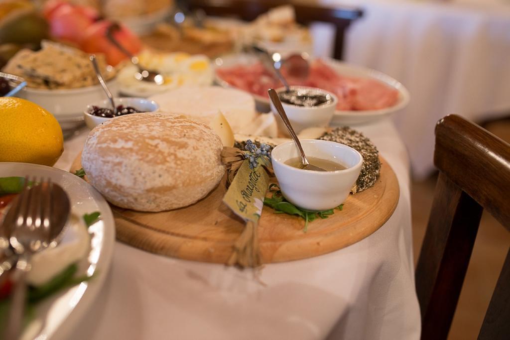 Antica Locanda San Pietro Govone Exterior foto