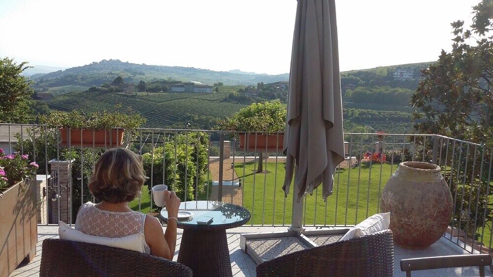 Antica Locanda San Pietro Govone Exterior foto